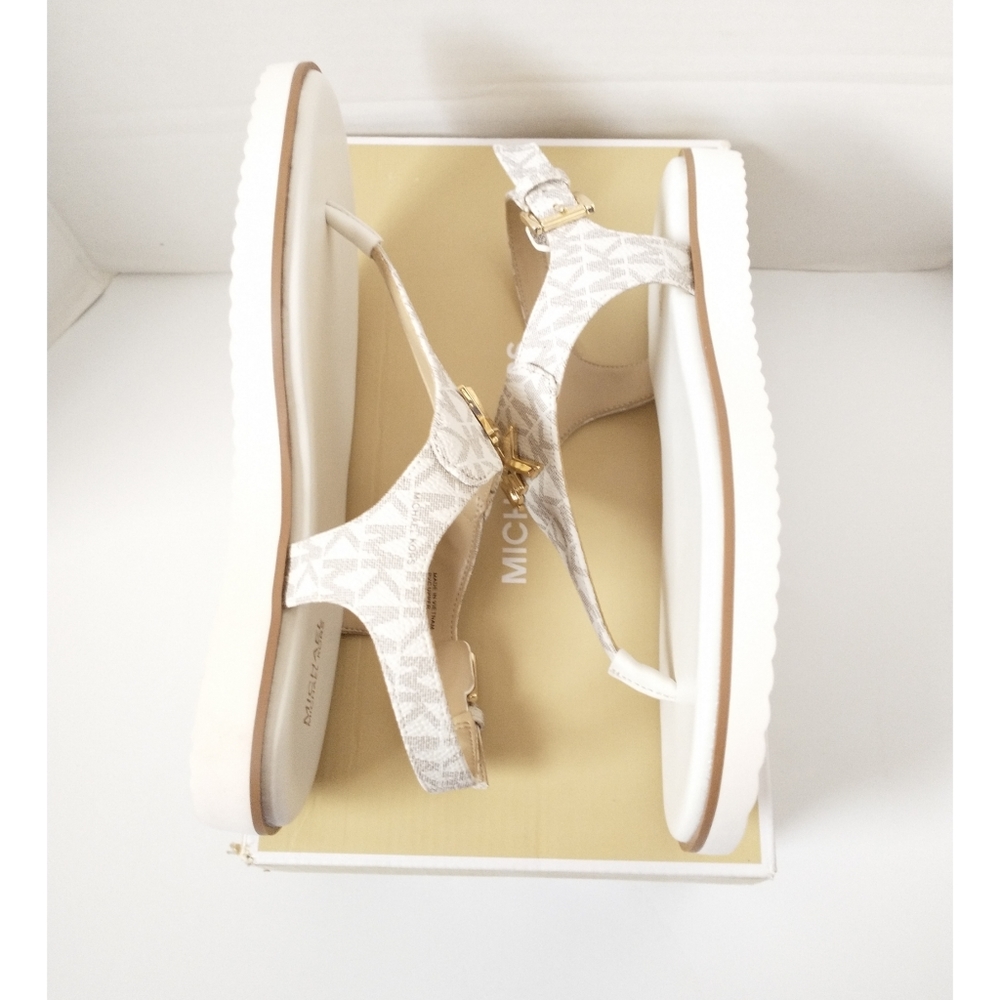 New! MICHAEL KORS Women's MK Logo Jilly T-Strap Sandals Shoes Open-Toe Vanilla 7 - Picture 8 of 9